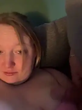 Lolaaxxx13 webcam
