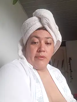 Amalianoir webcam