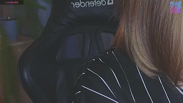 _JessieVibes live sex cam