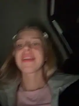 kira_mia live sex cam