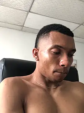 Aaronblack1_ webcam