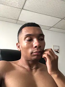 Aaronblack1_ webcam
