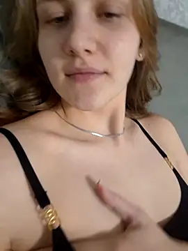 mooniekiss webcam