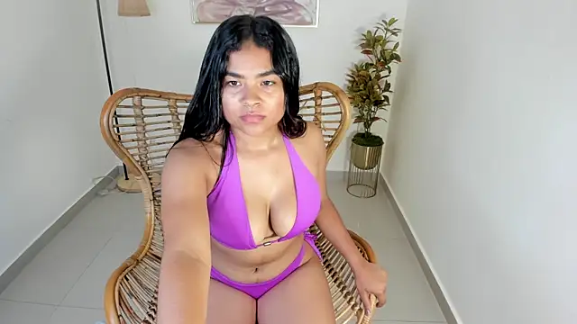 Mindy_Claker webcam