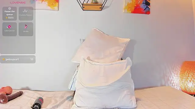 Karlaliones69 webcam