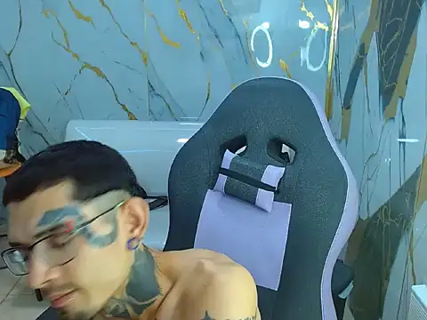 boy_tatto77 - Boy_tatto77's free webcam - UK Sex Cams