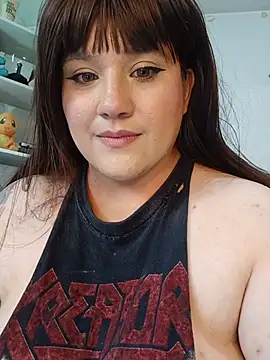 ItsNaiixa webcam