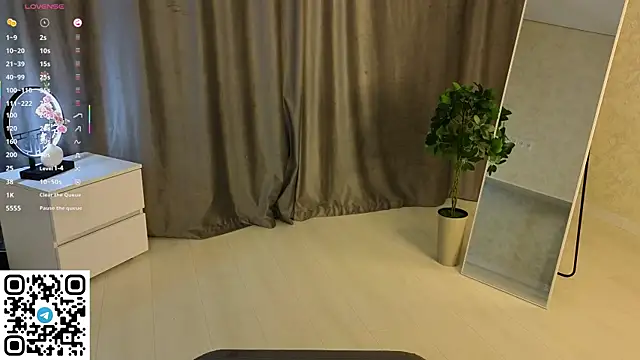 OpalEternis webcam