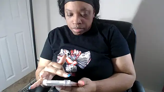 Sexymona1218 webcam