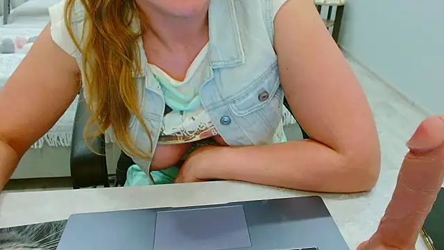 EveLove33 webcam