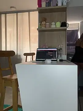 tabata_monroee webcam
