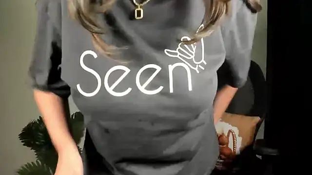 TANIYA8651 webcam