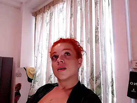 saara_johnson496 webcam