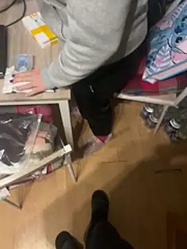 Teeny-Slut18 webcam