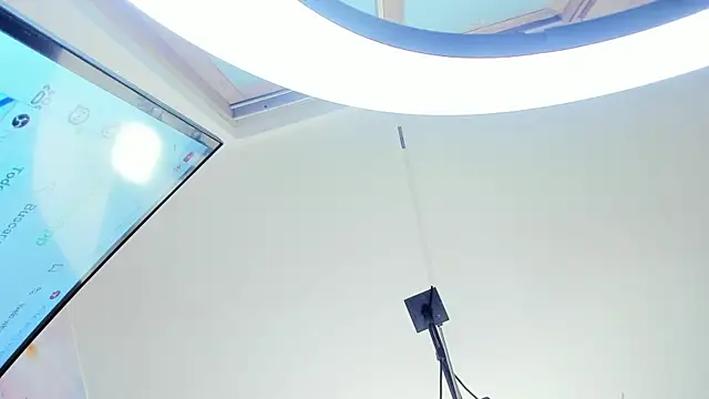 doll_skinny18 webcam