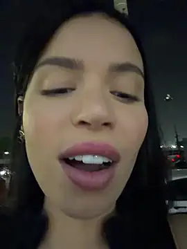 Rafaellaz's live cam
