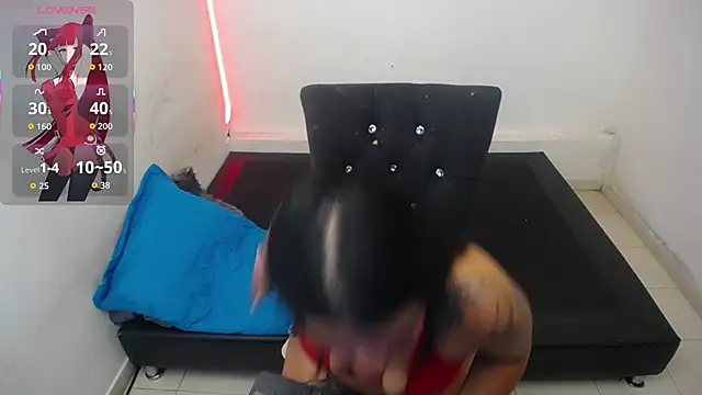 Naomy_Reiden webcam