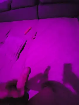 EMILLYREED11 webcam