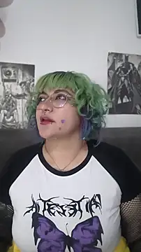 XxGreenGoodxX webcam