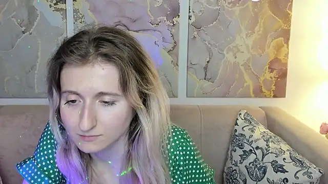 CamillaDreamer webcam