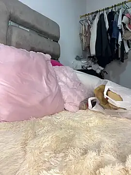 Yassy_11 webcam