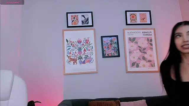 Tiffany_Low webcam