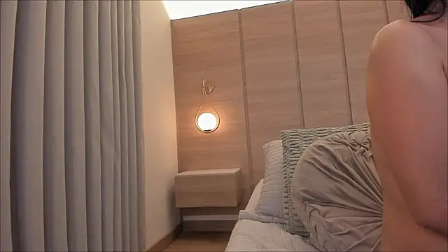 Emilia1040X webcam