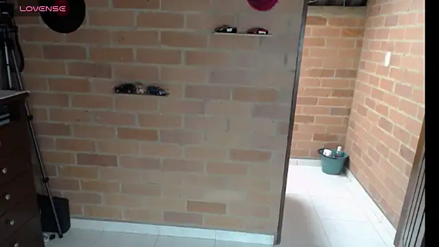 cristin_doll_ webcam