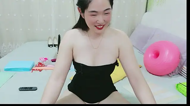 lunassecret - LunasSecret's free webcam - UK Sex Cams