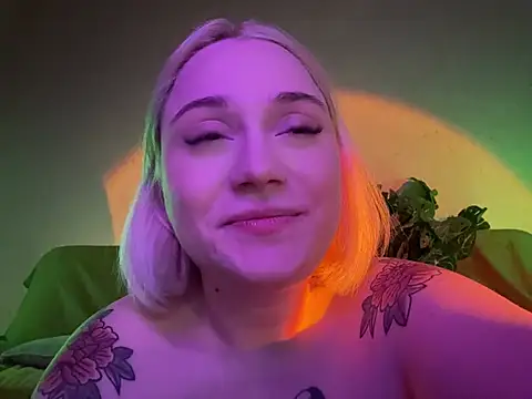 MCThroatGoat webcam