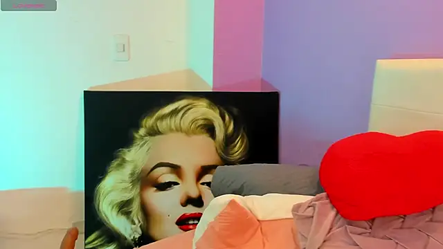 Charlotte11-11 webcam