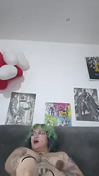 XxGreenGoodxX webcam