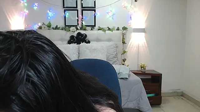 Megan_05_ webcam