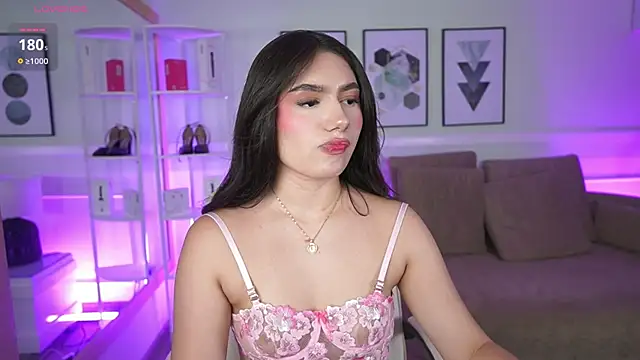 EmilyTurneer webcam
