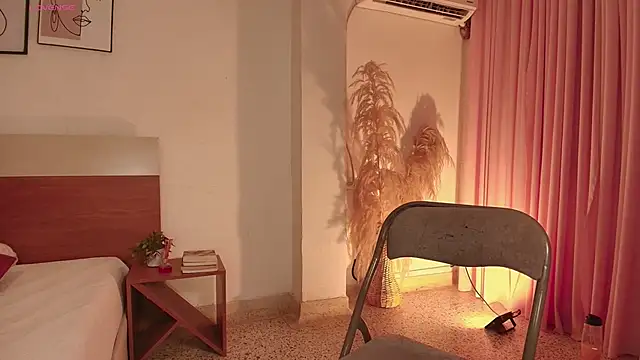 Meganlux1