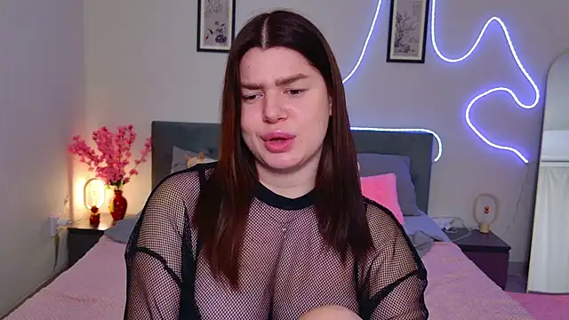 moneyforPeaches webcam