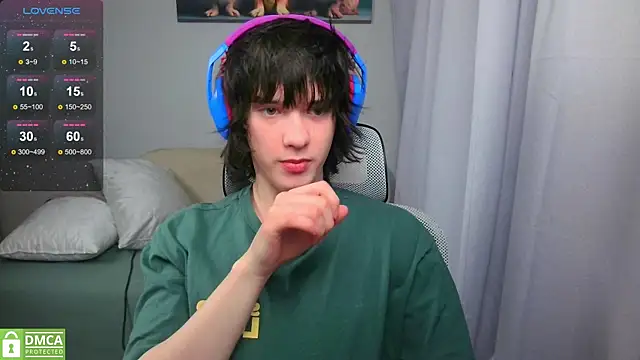 LeonBoykisser webcam