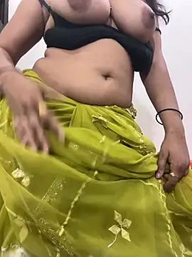 sexyy_nidhii webcam