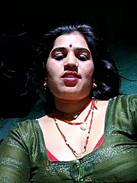 Hot_kamla