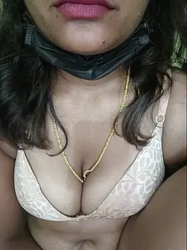 Premalatha_28 webcam