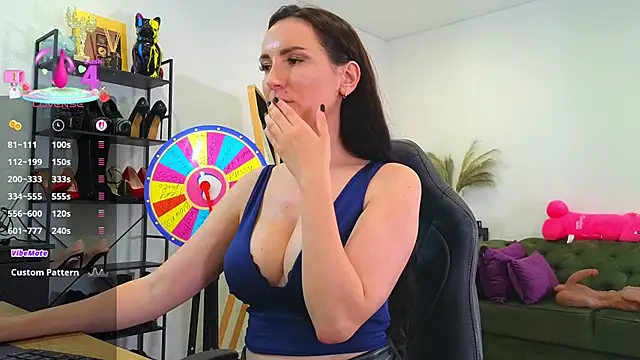 evakeks - EvaKeks's free webcam - UK Sex Cams