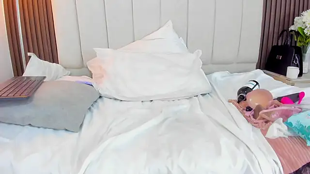 Victoria_Guzman webcam