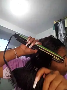 emma_purple_ webcam