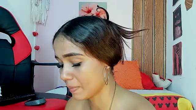 MarianaManzur webcam