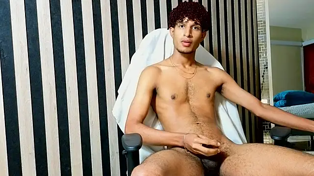 Alex_Bloom webcam