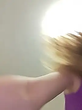 lunadesire01 - LunaDesire01's free webcam - UK Sex Cams