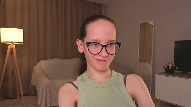 BettyBrowni webcam