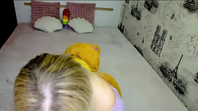 lovely-eyes webcam