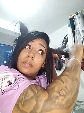 emma_purple_ webcam