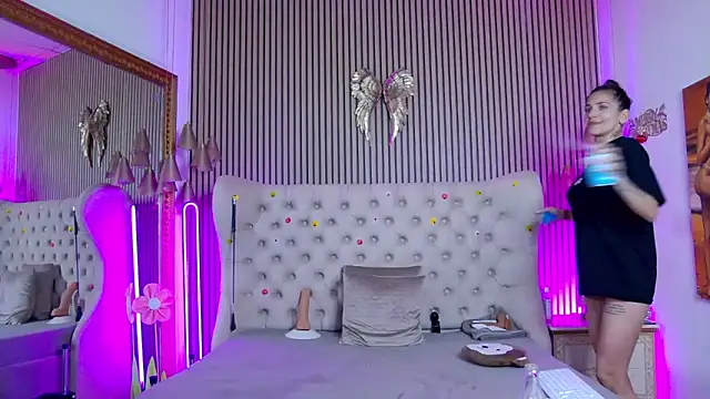 PlayfulShow webcam